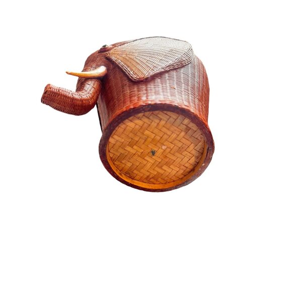 Vintage Wicker Elephant Head Planter pottery Vase 10" Tall Handwoven Brown MISS - Picture 8 of 9